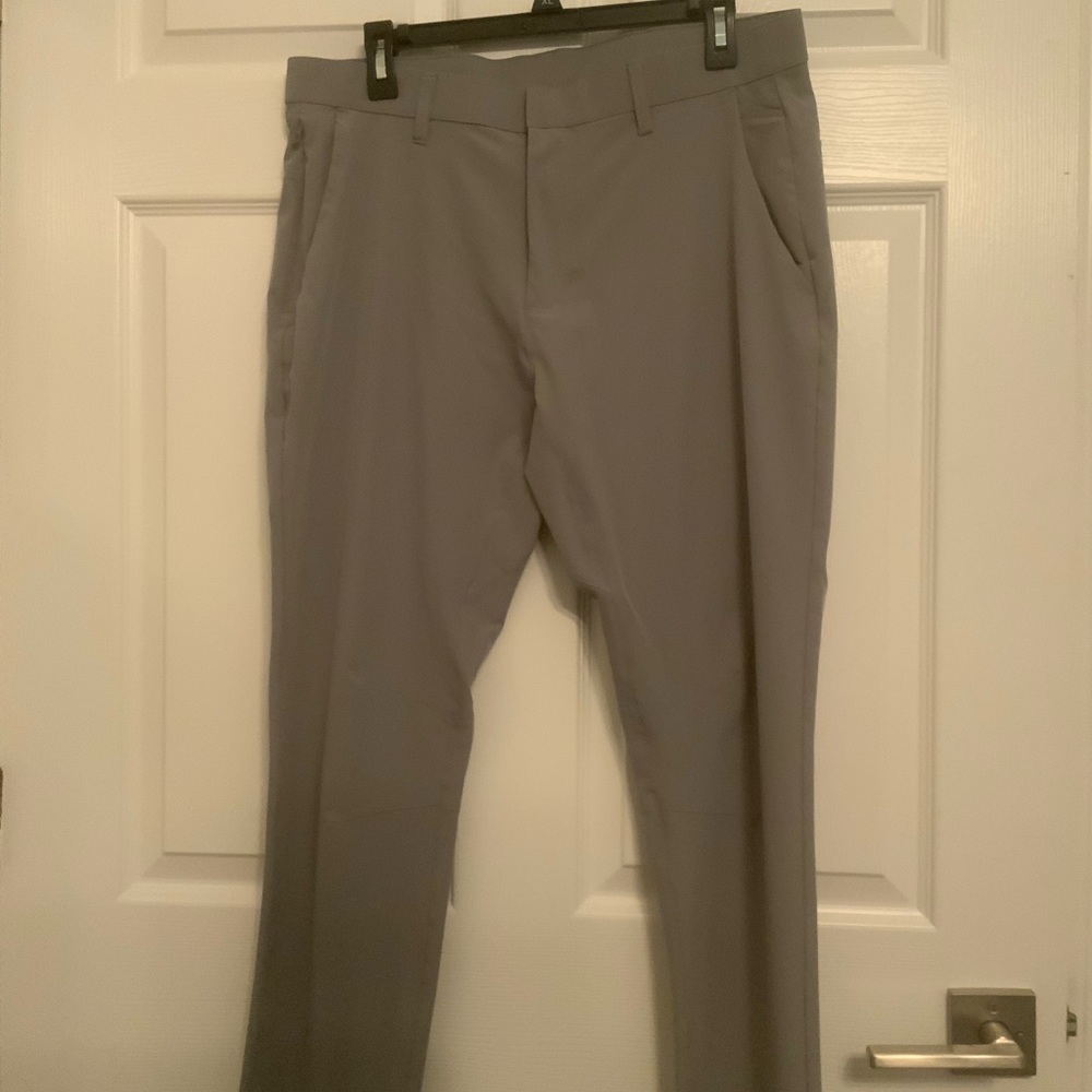 Fabletics Men's Light Gray Dress Pants